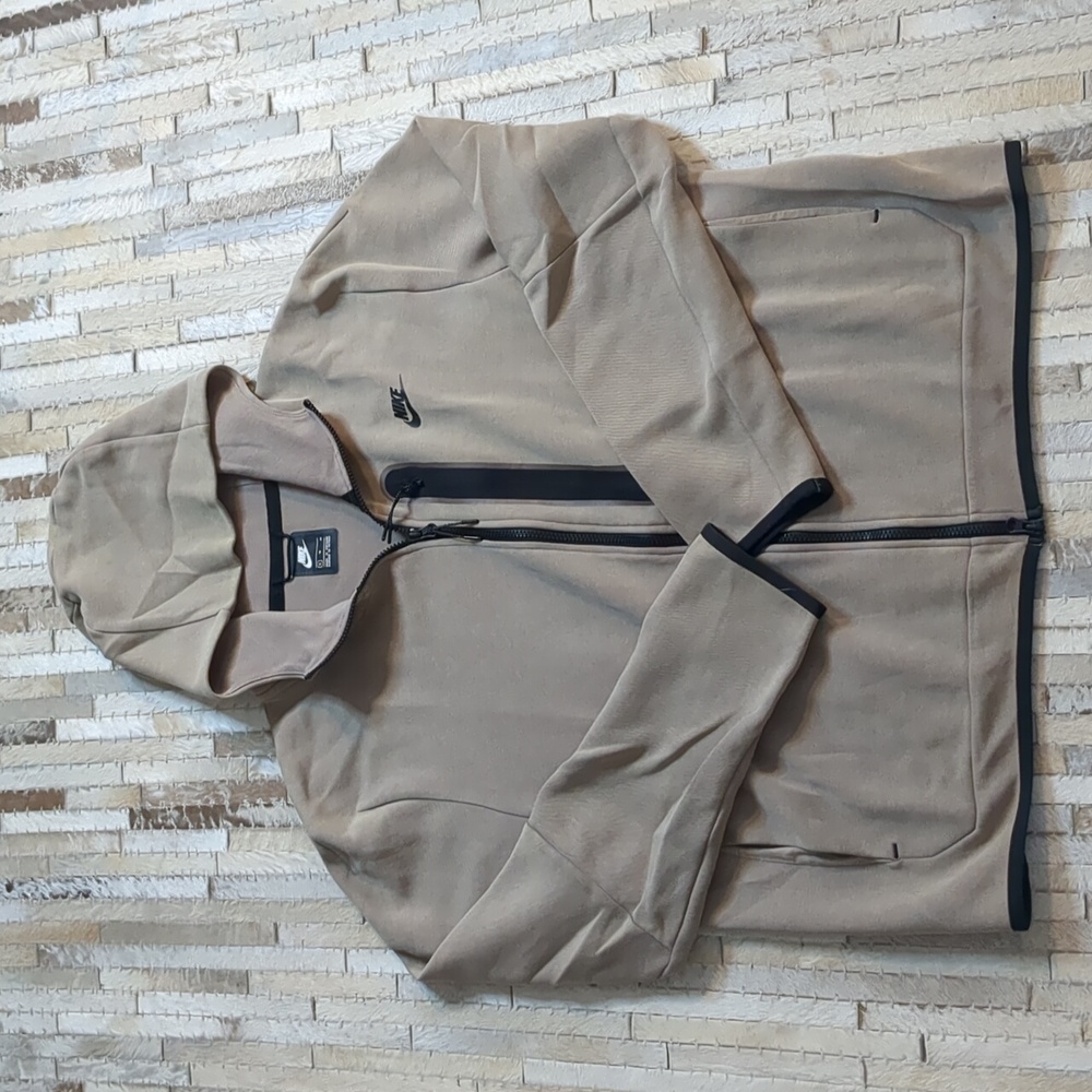 Nike Tech Fleece Hooded Zip-Up Jacket